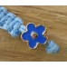Schlüsselanhänger mit blauer Blume
